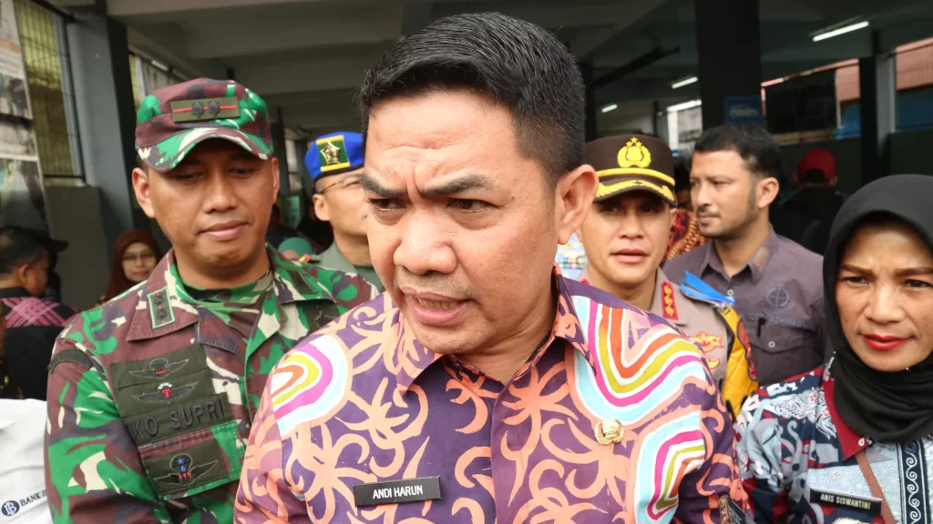 Wali Kota Samarinda, Andi Harun menyikapi persoalan minyakita