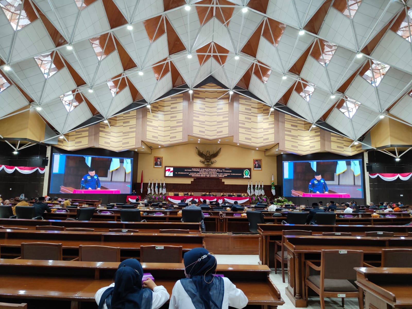 Rapat Paripurna DPRD Kaltim ke-11