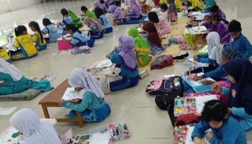 Suasana lomba menggambar yang digelar Disdikbud Kukar.