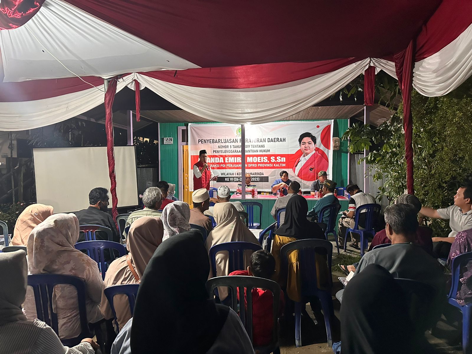 Ananda Emira Moeis saat kembali melakukan sosialisasi Perda Bantuan Hukum ke masyarakat. (istimewa)