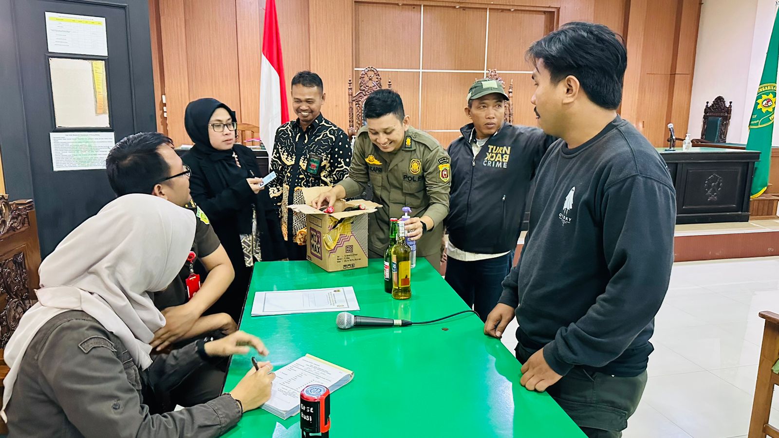 Penjual Miras Ilegal