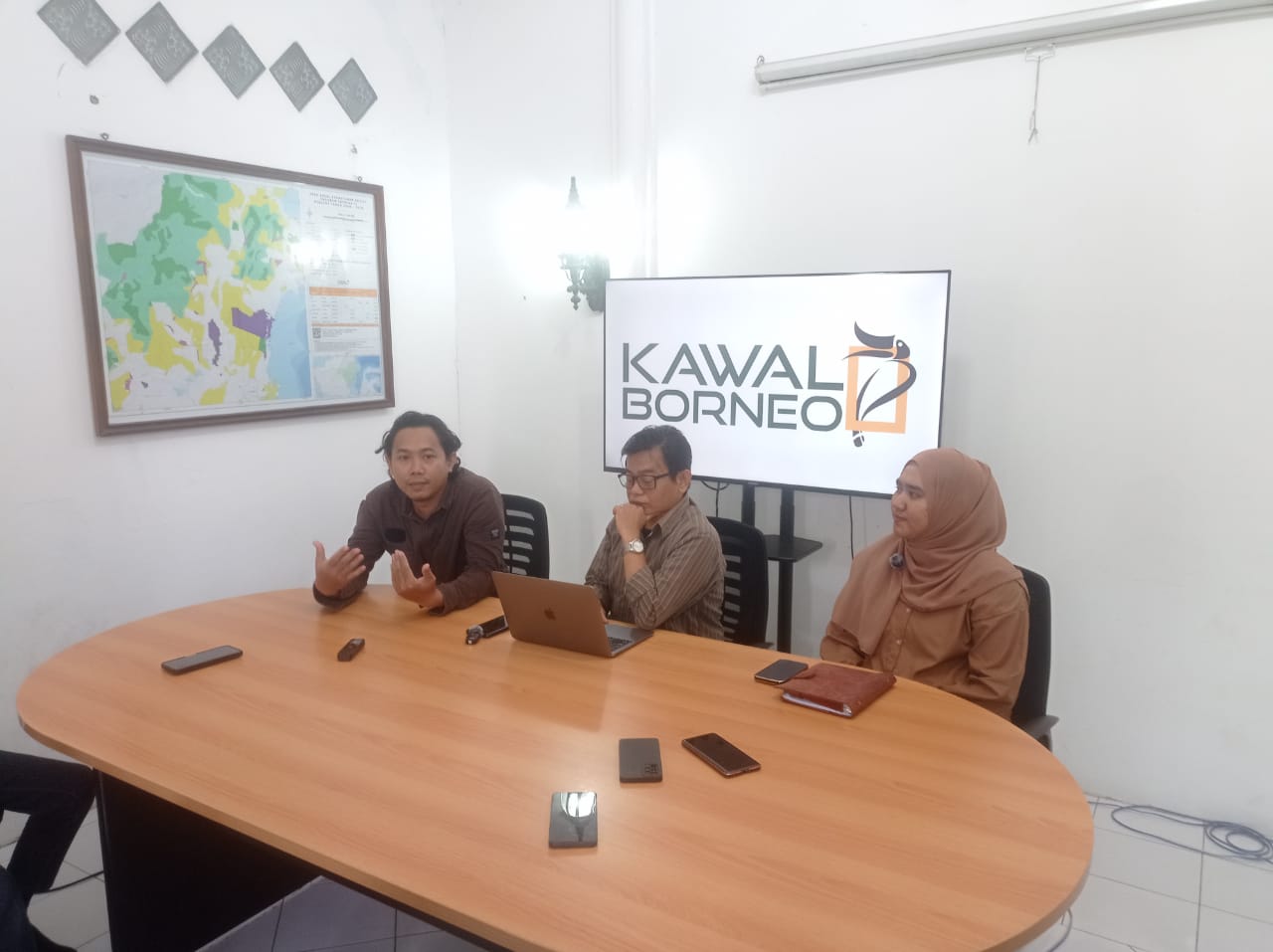 Perempuan dalam Perhutanan Sosial