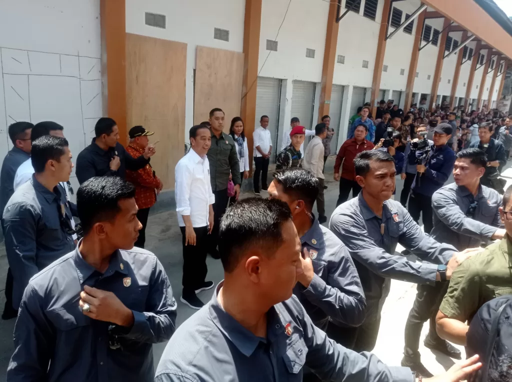 jokowi ke pasar merdeka