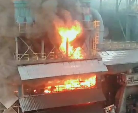 Pabrik Nikel PT KFI di Sanga-Sanga Kaltim Terbakar Saat Uji Coba