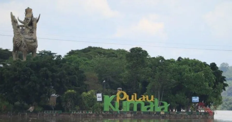 Water Boom Pulau Kumala