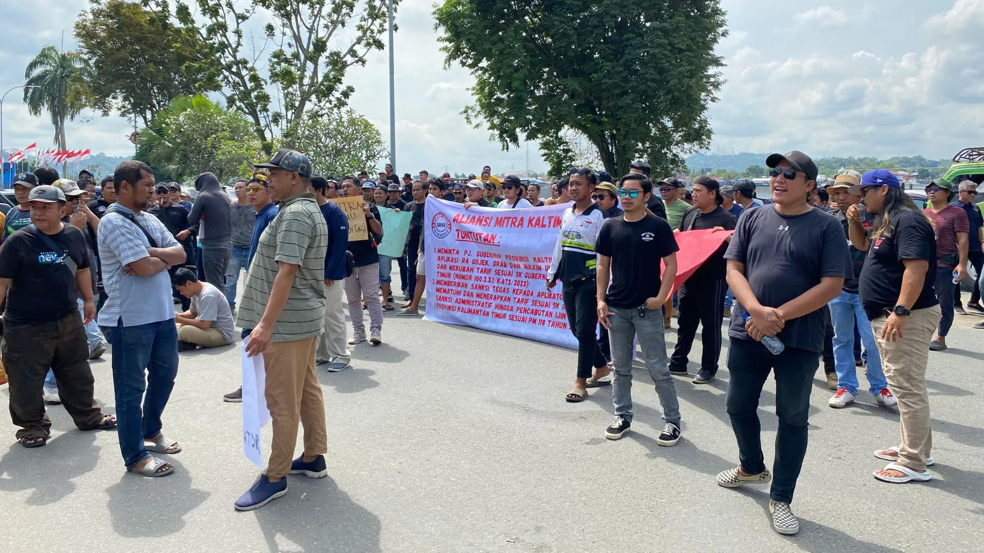 driver online di kaltim