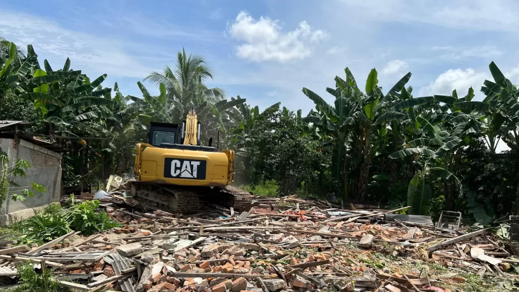 Rumah Pelaku Pembunuhan Satu Keluarga