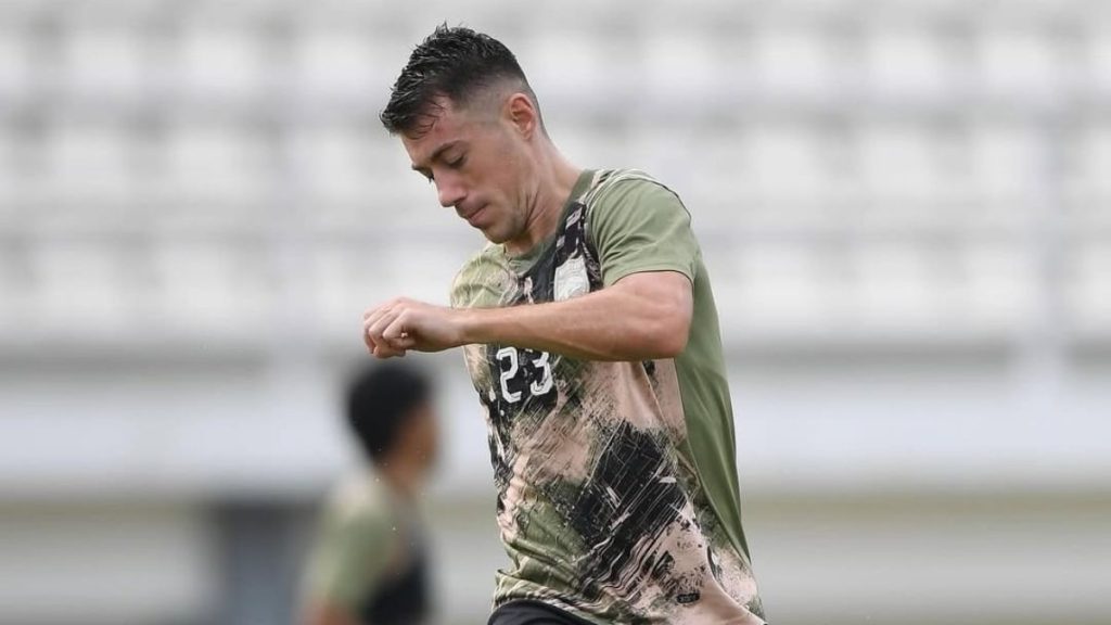 Pemain Borneo FC, Mariano Peralta