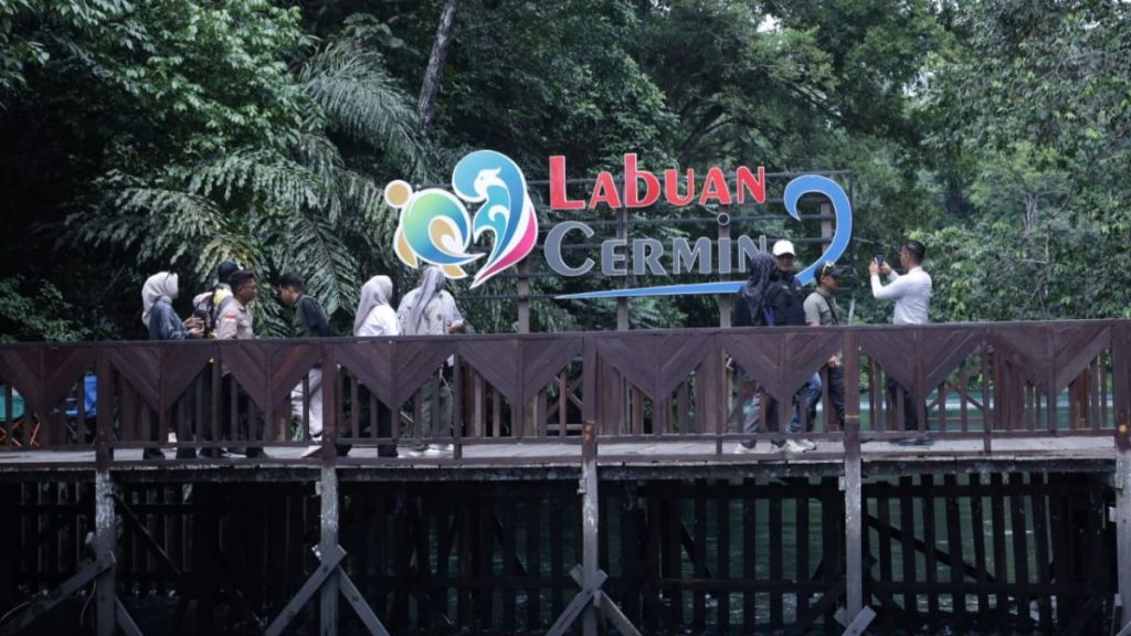 Labuan cermin
