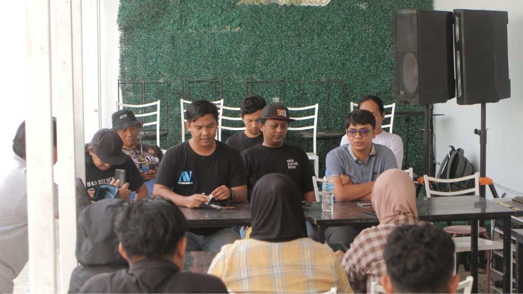 Forum Solidaritas Wartawan Kaltim yang menggelar konferensi pers terkait isu SARA yang dinarasikan pejabat publik di dunia maya. (Prolog.co.id)